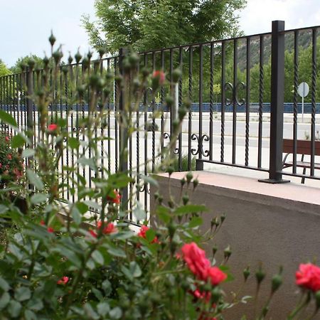 Apartamento Avenida 艾因萨 外观 照片